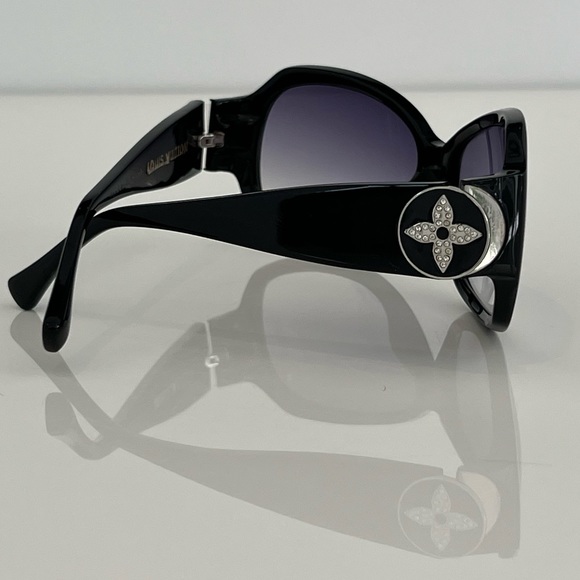 LOUIS VUITTON EMBELLISHED BLACK SUNGLASSES - Picture 15 of 17